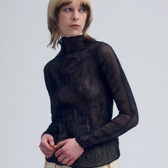 Issey Miyake black chiffon twist top, size 2 - Picture 4 of 9